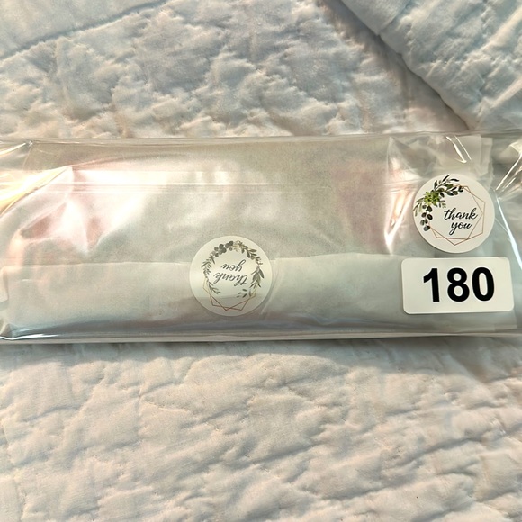 Embroidered Multi Color Floral Wallet 4 Open 1 Zip Pocket 8 Card Slots Clutch - Picture 12 of 12